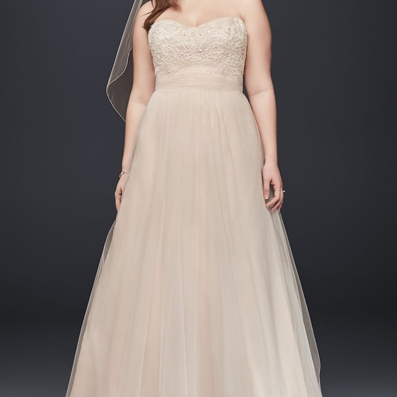 Wedding dress - Picture 2 of 2